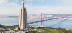 Almada Λισαβόνα Πορτογαλία, Από Το Άγαλμα Του Cristo Rei Στις Διάσημες Παραλίες Της Costa Da Caparica